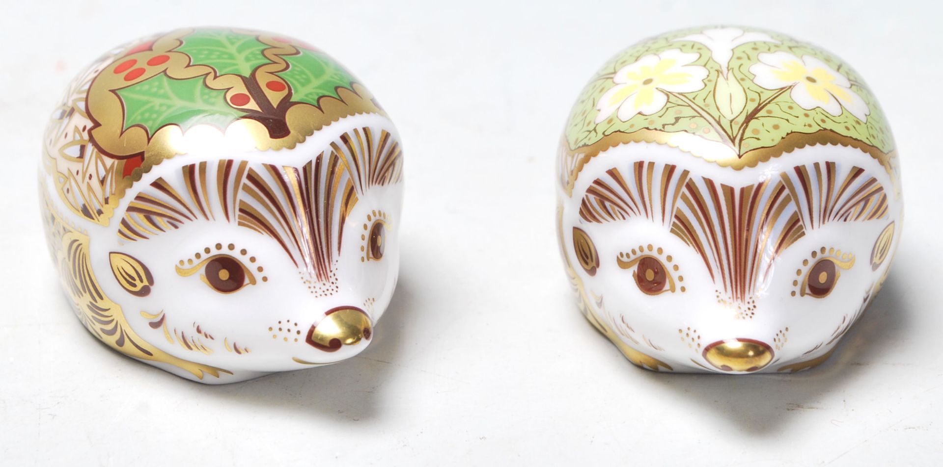A pair of Royal Crown Derby paperweights to include Primrose Hedgehog and Holly Hedgehog, each - Bild 2 aus 7
