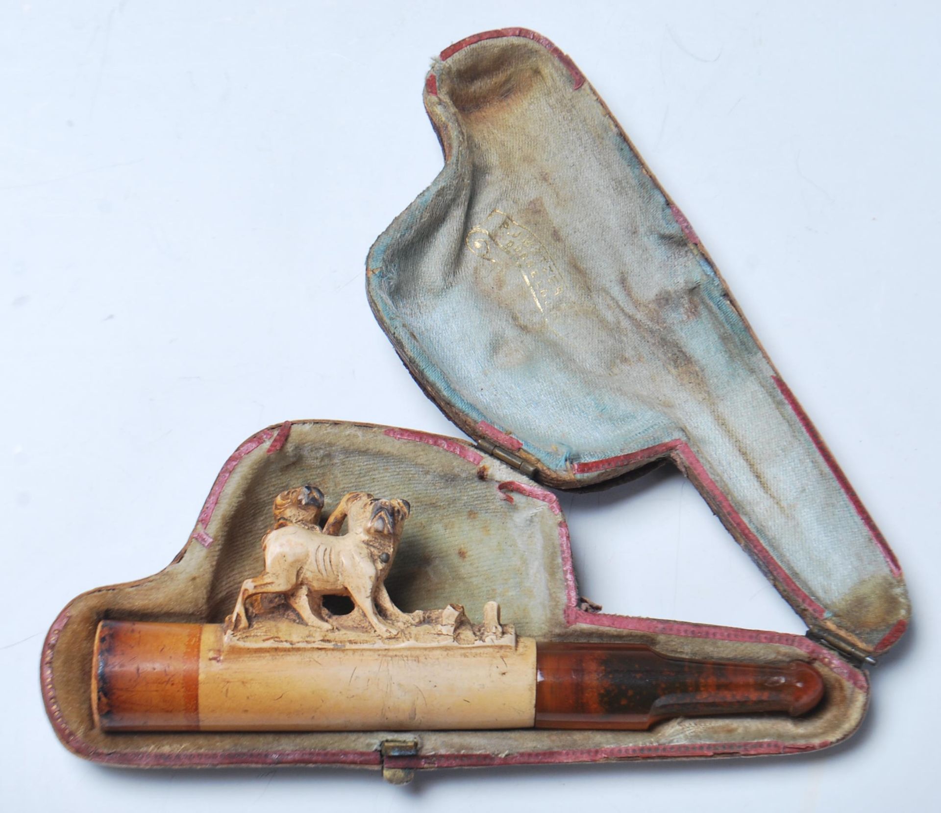 A good early 20th century cigarette cheroot holder with hand carved French bulldogs and amber - Bild 9 aus 10