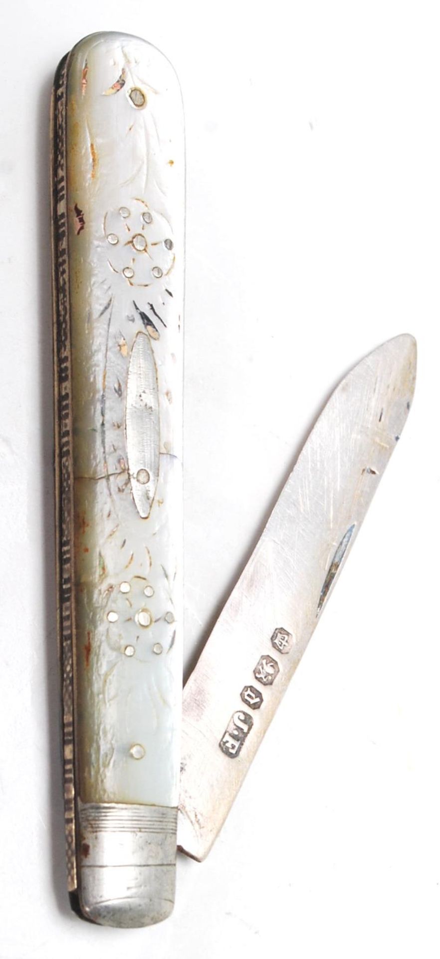 A pair of silver and mother of pearl penknife with mother of pearl handles and silver hallmarked - Bild 5 aus 7
