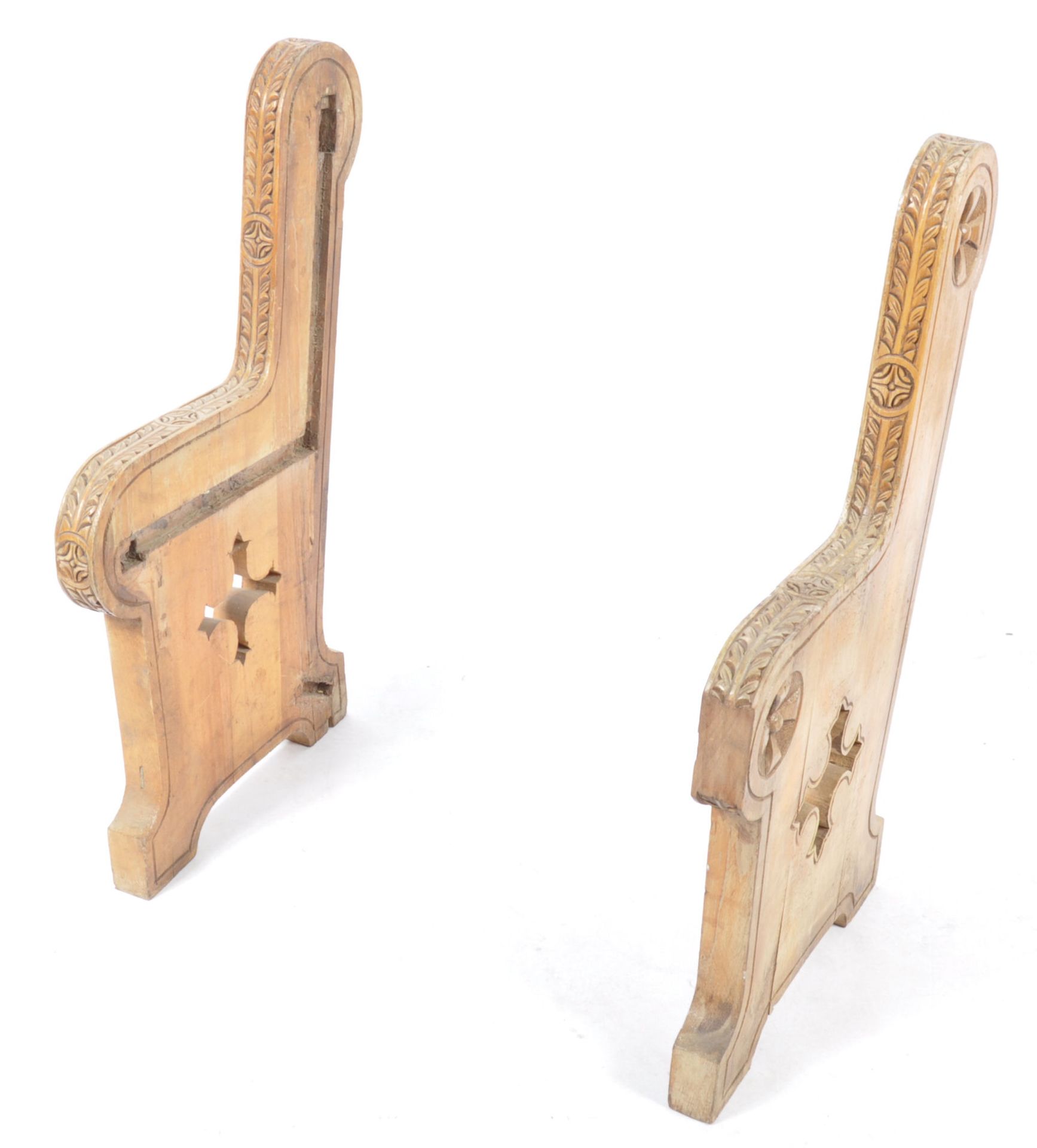 PAIR OF CARVED ANGLO COLONIAL CHURCH PEW BENCH ENDS - Bild 2 aus 5