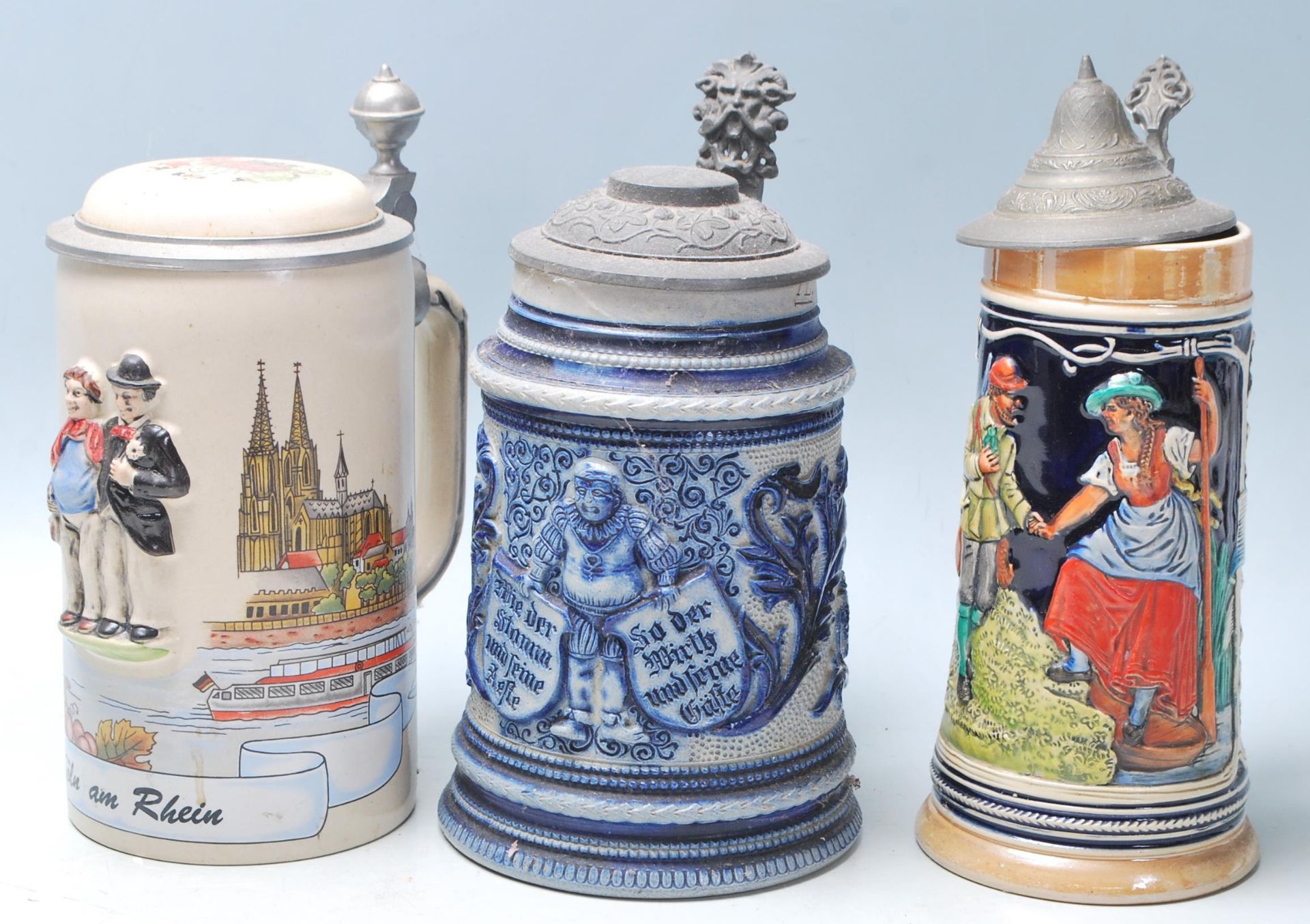 A large collection of German blue and grey stoneware jugs and beer steins, some having pewter - Bild 13 aus 14