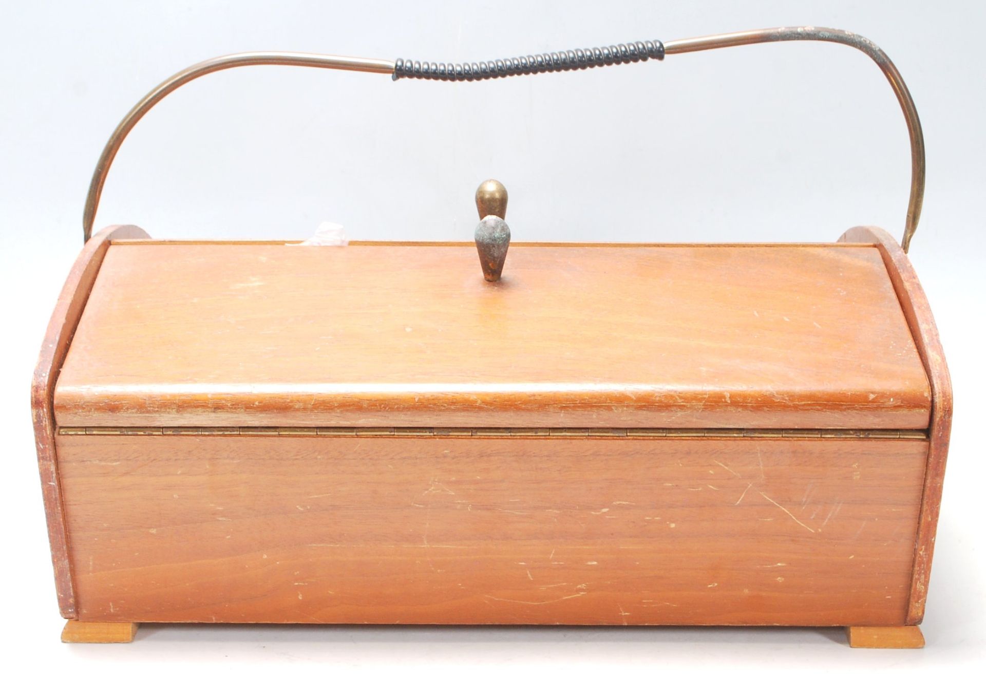 A retro vintage mid 20th century Danish teak sewing box with two flaps opening to reveal a sectional - Bild 4 aus 7