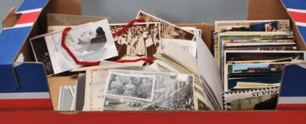 ROYALTY - Large collection of memorabilia.Postcards (c1,000), programmes, souvenirs, photos all
