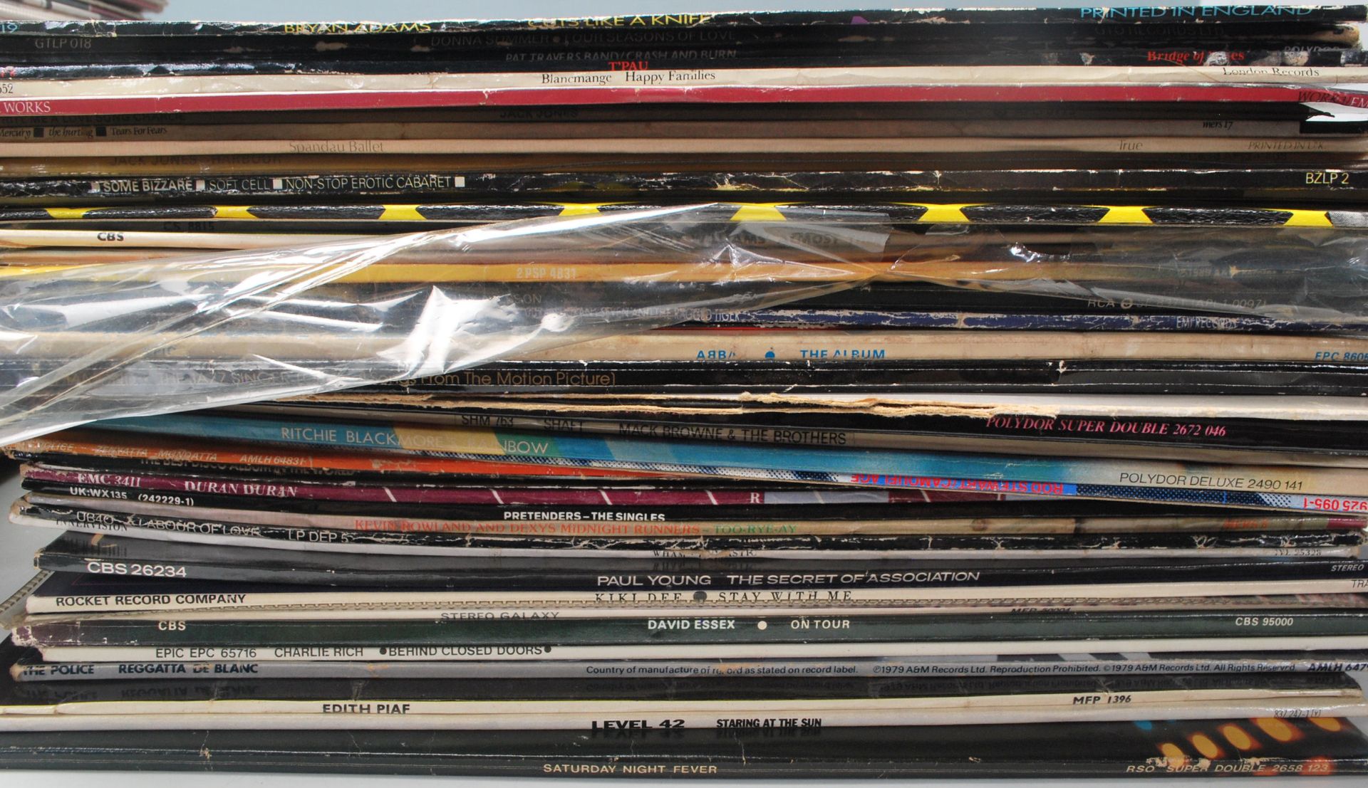 A large collection of vintage vinyl LPs from the 60's, 70s, 80s & 90s to include Emerson Lake & - Bild 8 aus 9