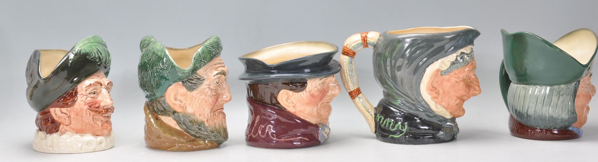 A group of five Royal Doulton ceramic Character / - Bild 2 aus 10
