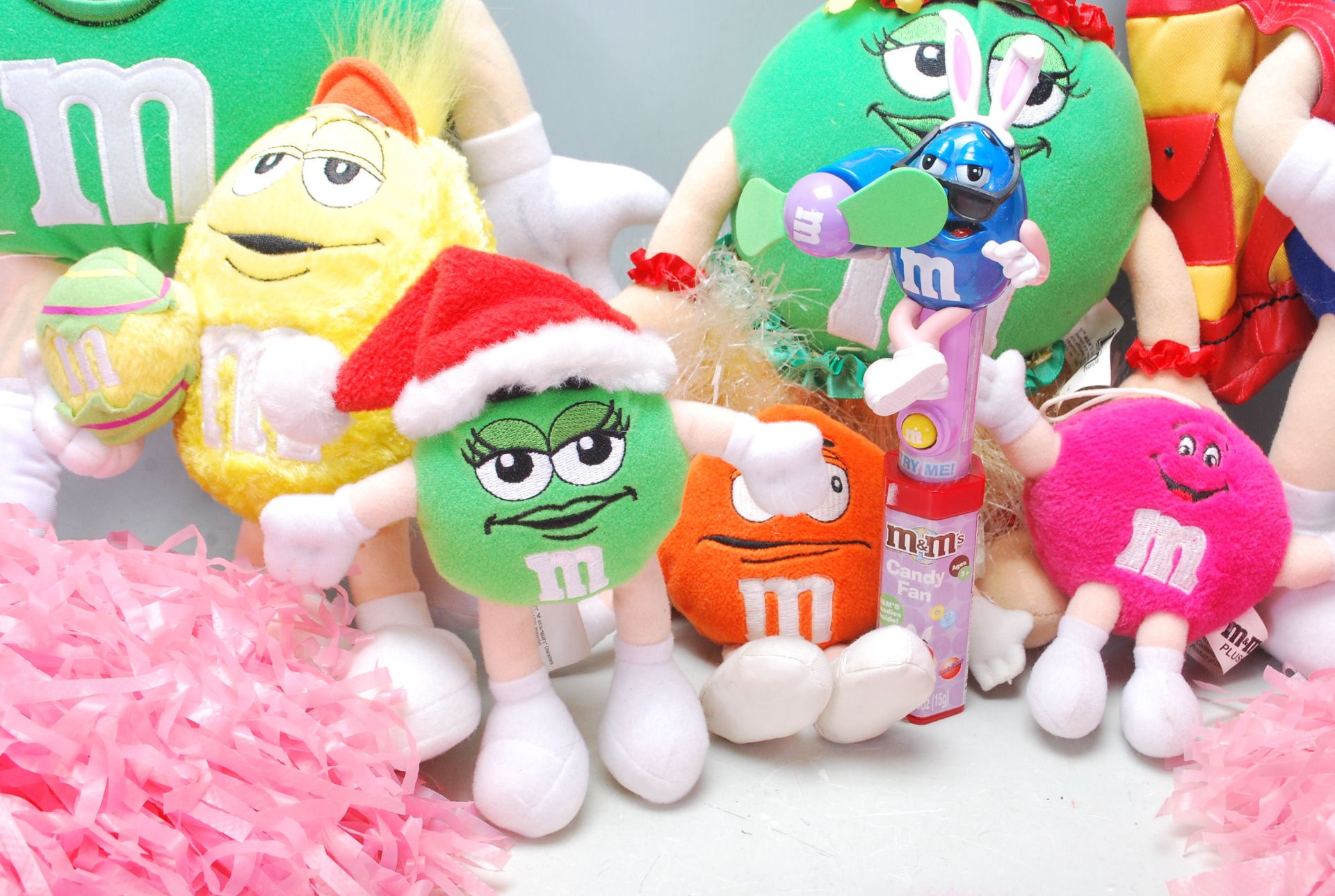 A collection of original M&M advertising related soft toys / teddy bears to include the characters - Bild 3 aus 6