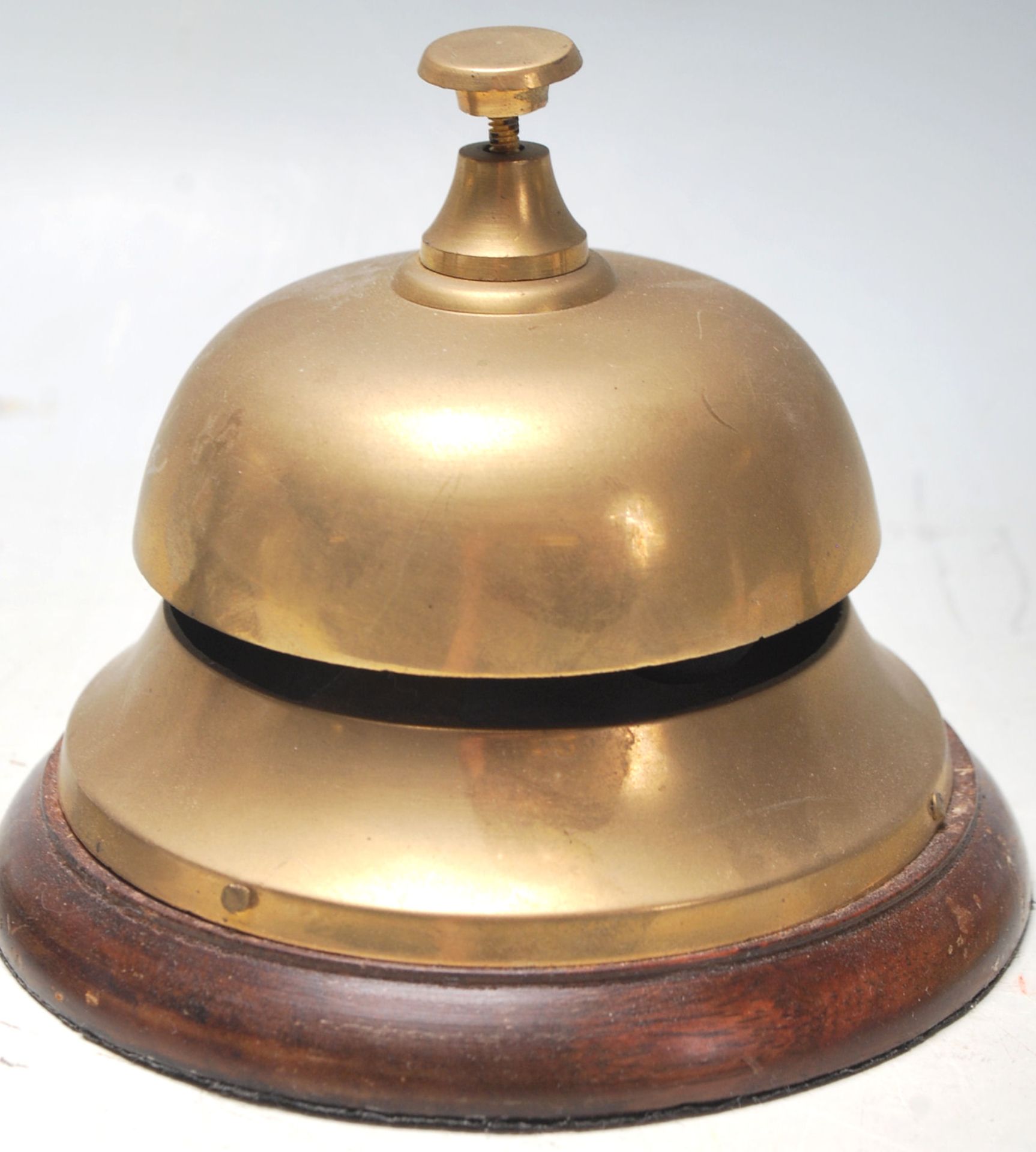 A group of three 20th century antique brass desk top ring bells having the typical dome top, - Bild 3 aus 5