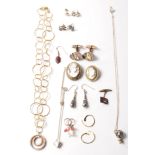 A selection of ladies silver jewellery to include a stamped 925 gilt necklace having round links