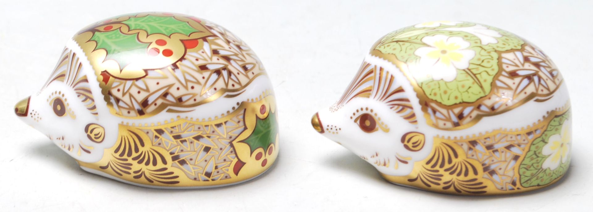 A pair of Royal Crown Derby paperweights to include Primrose Hedgehog and Holly Hedgehog, each - Bild 5 aus 7