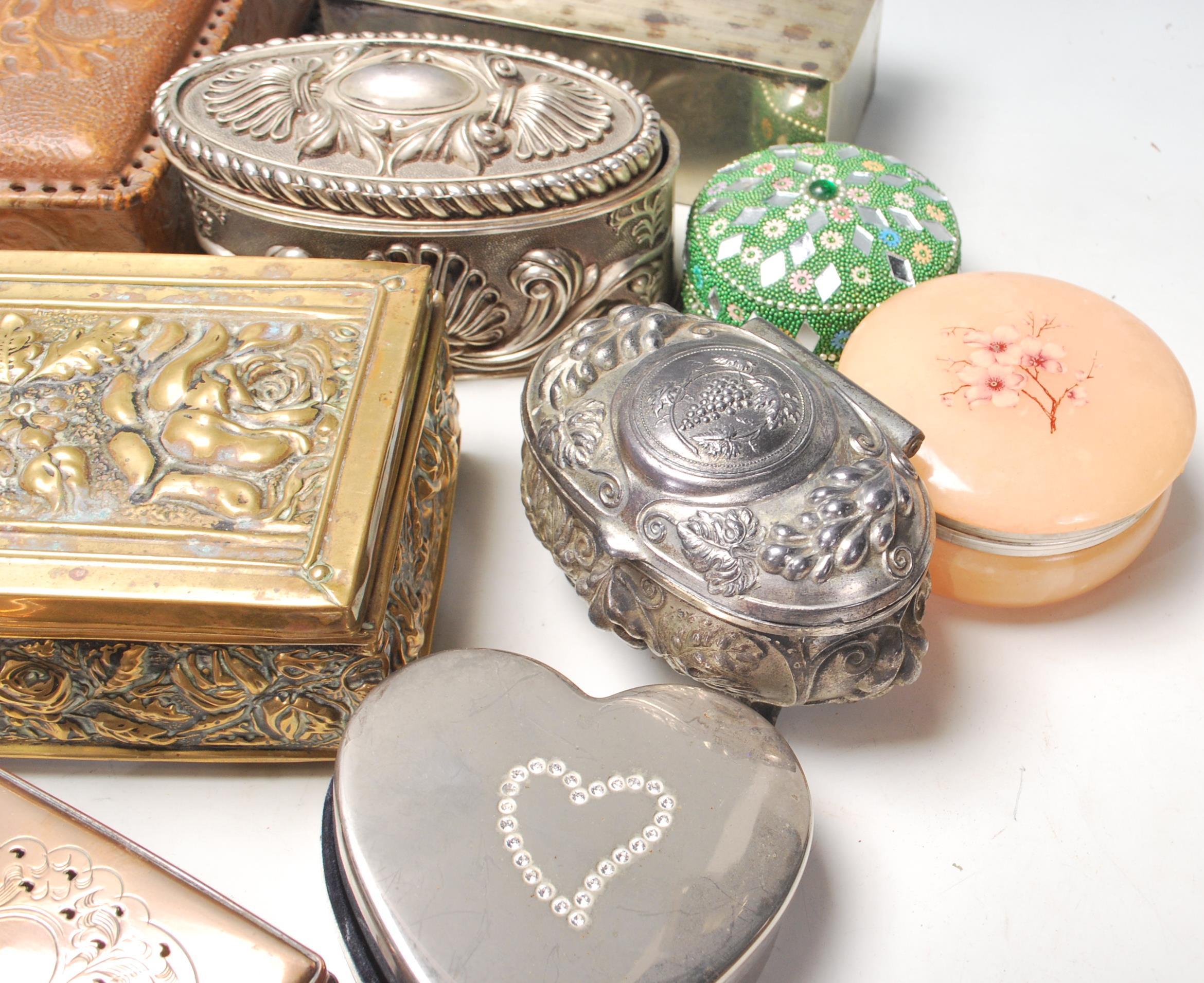 A large collection of vintage jewellery boxes to include wooden examples, white metal with relief - Image 7 of 8