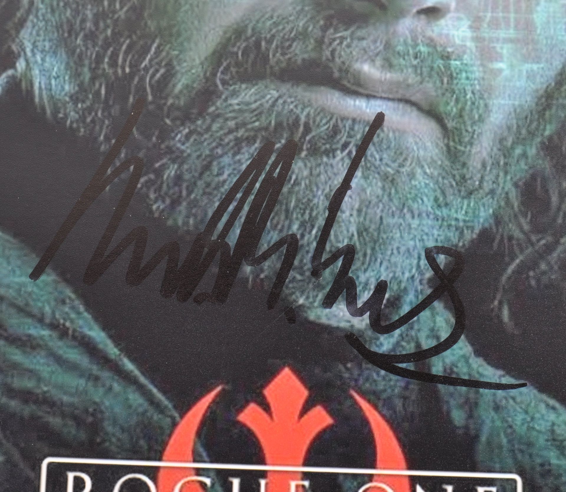 ROGUE ONE - STAR WARS - MADS MIKKELSEN AUTOGRAPHED PHOTO - Bild 2 aus 2