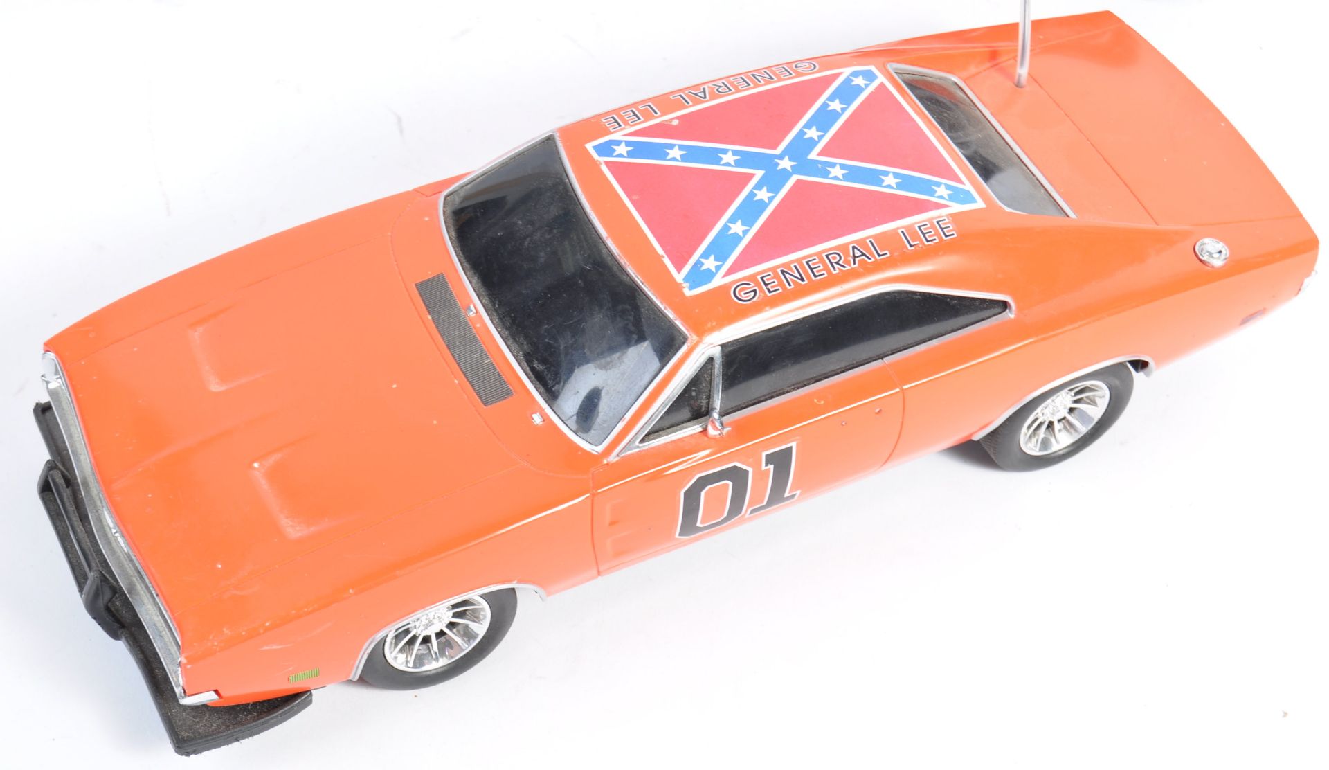 HITARI DUKES OF HAZZARD GENERAL LEE RC CAR AND STUNT RAMP - Bild 2 aus 5