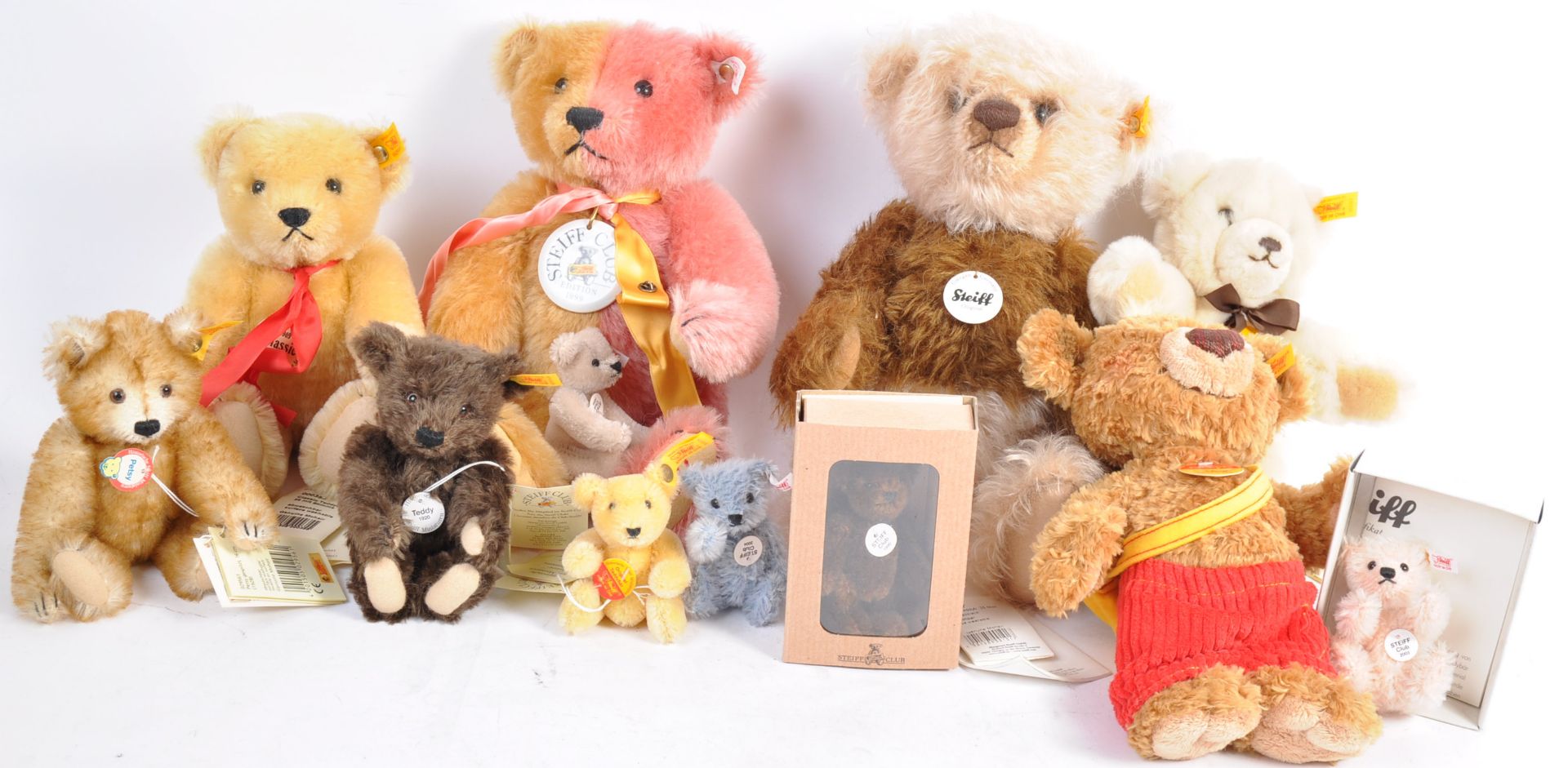 COLLECTION OF ASSORTED GERMAN STEIFF TEDDY BEARS