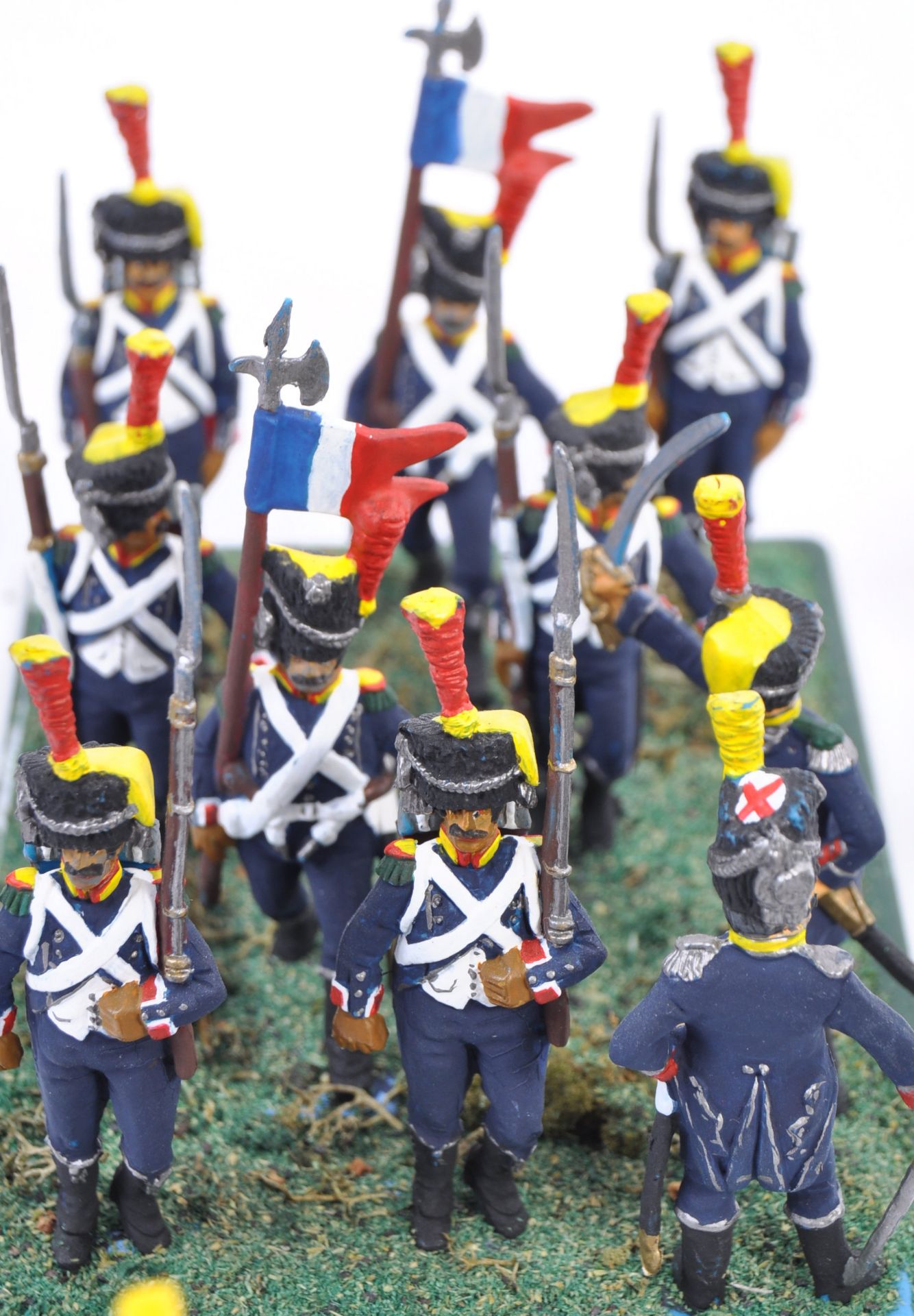 COLLECTION OF 1/32 SCALE PLASTIC NAPOLEONIC FIGURES - Bild 2 aus 5