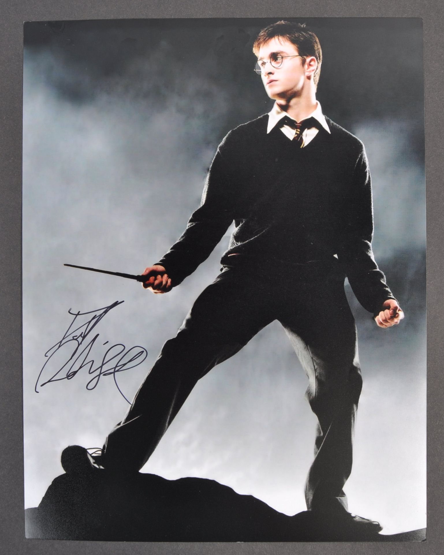 HARRY POTTER - DANIEL RADCLIFFE - SIGNED 11X14" PHOTOGRAPH