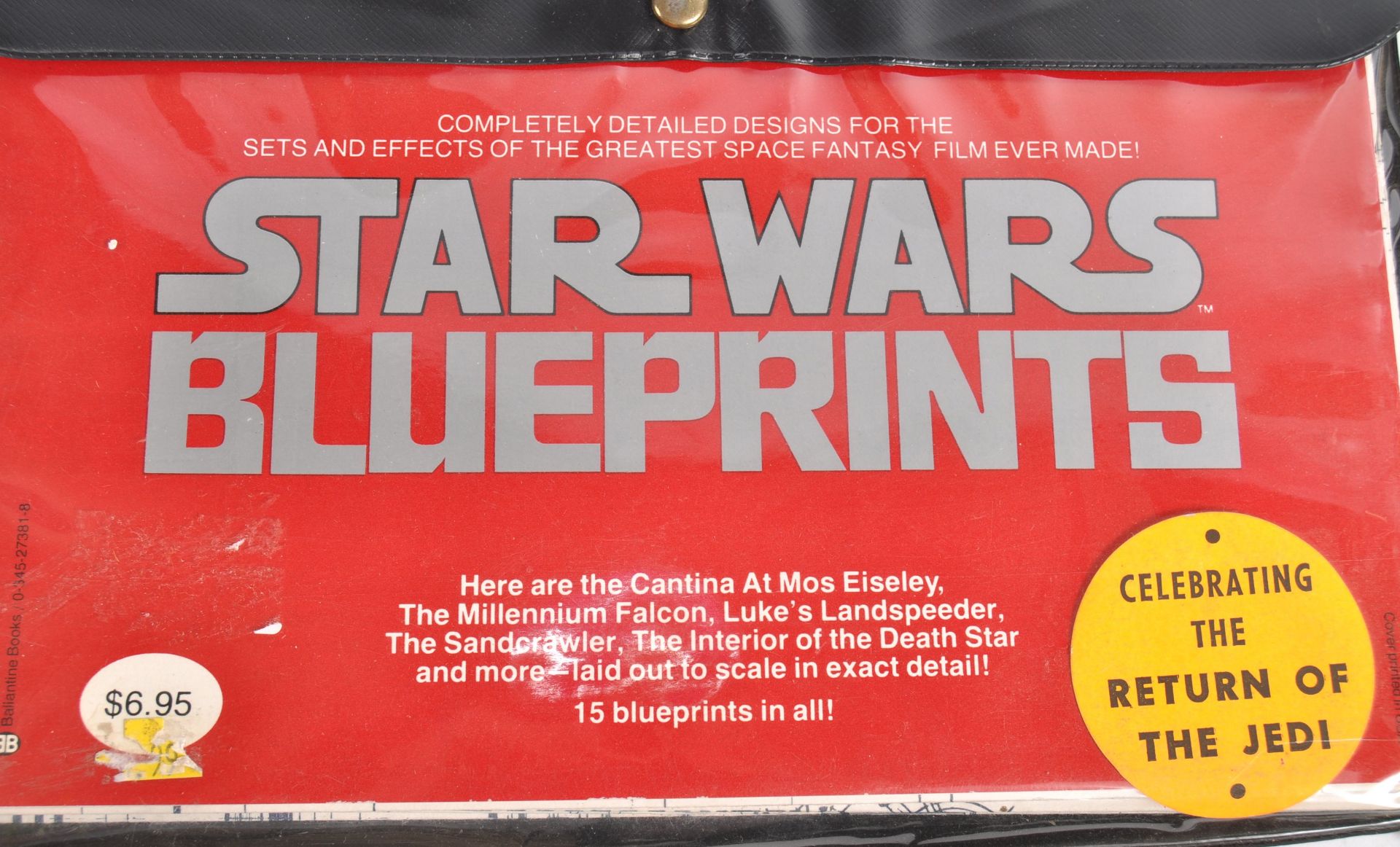COLLECTION OF VINTAGE STAR WARS BOOKS & BOOKLETS - Image 9 of 10