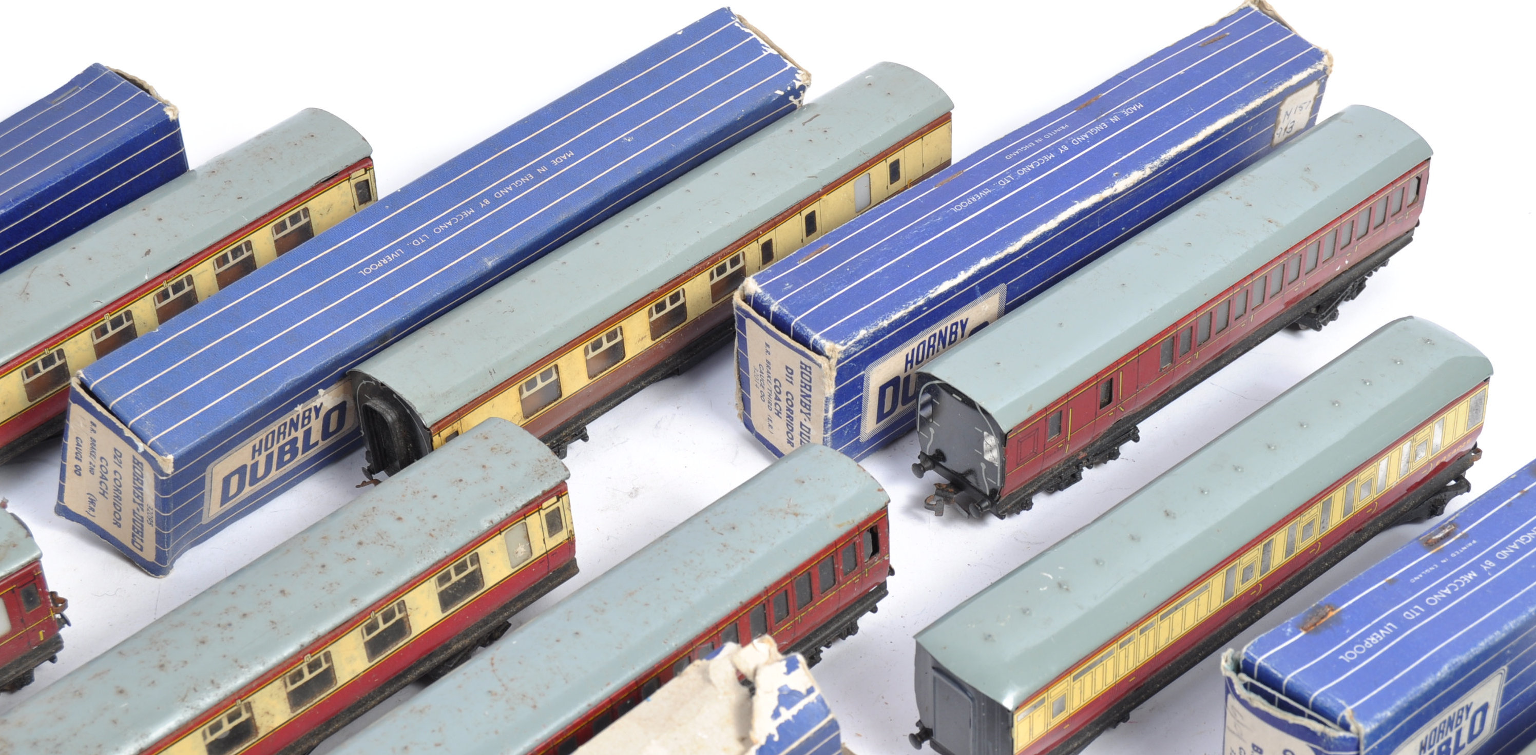 COLLECTION OF ASSORTED HORNBY DUBLO 00 GAUGE ROLLING STOCK - Image 3 of 5