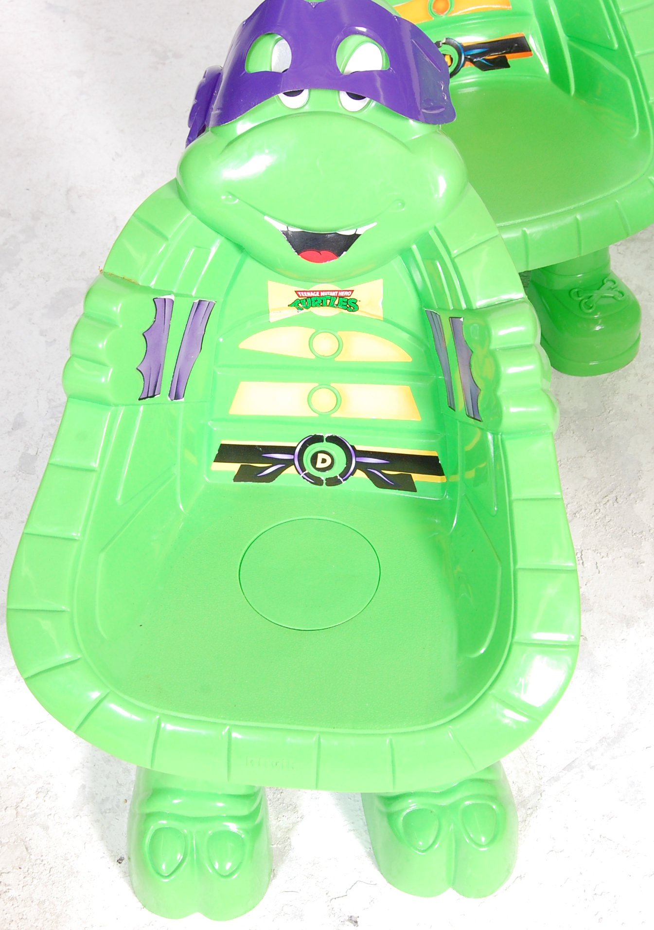 INCREDIBLY RARE TEENAGE MUTANT NINJA TURTLES CHAIR & TABLE SET - Image 5 of 9