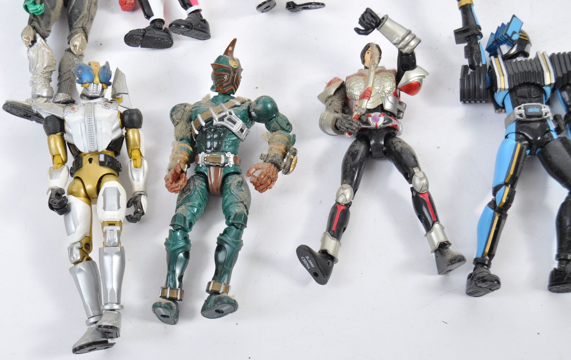 COLLECTION OF ASSORTED JAPANESE ACTION FIGURES - Bild 7 aus 7