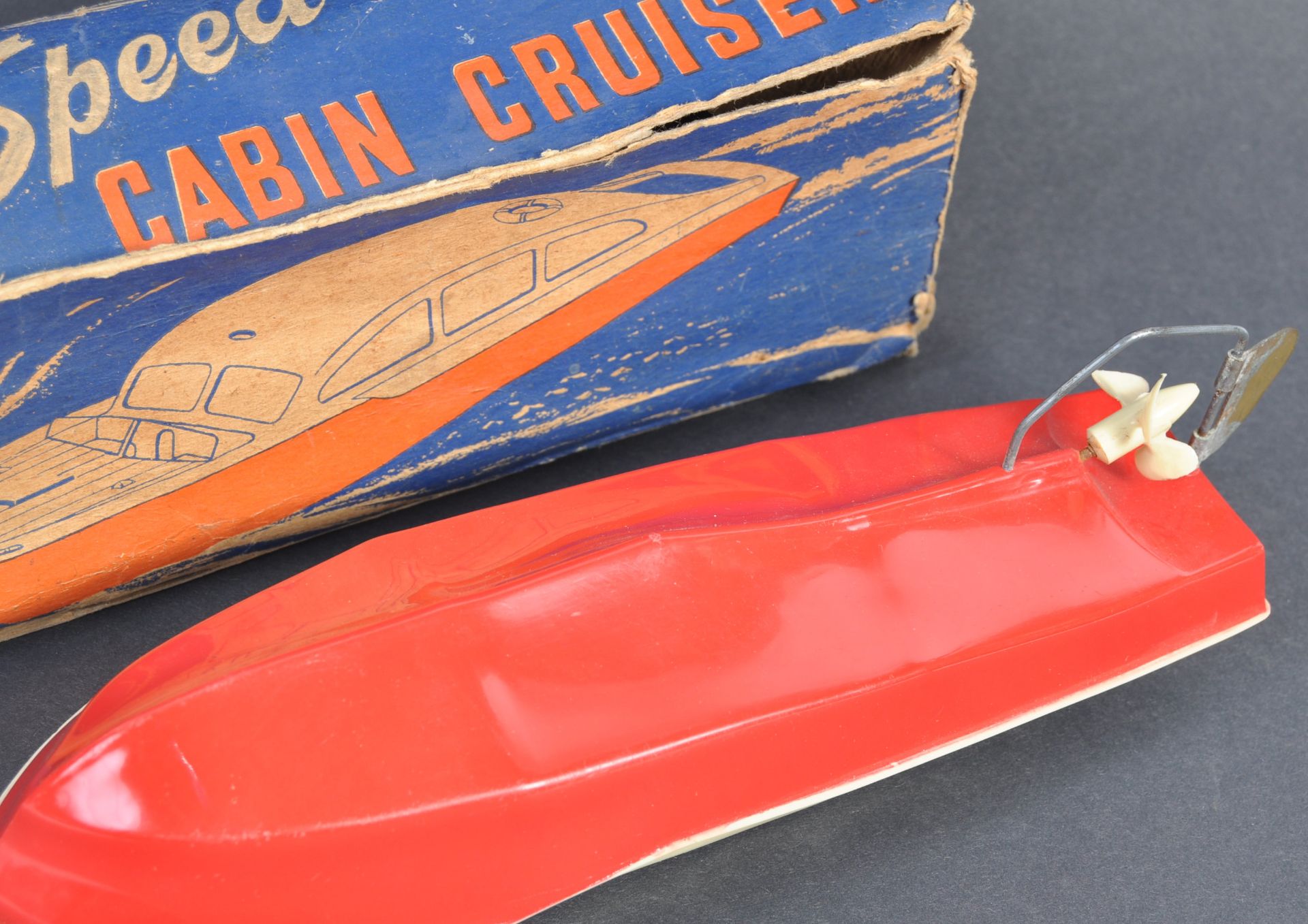 RARE VINTAGE WELLS & CO LTD VINTAGE CABIN CRUISER CLOCKWORK BOAT - Bild 4 aus 5