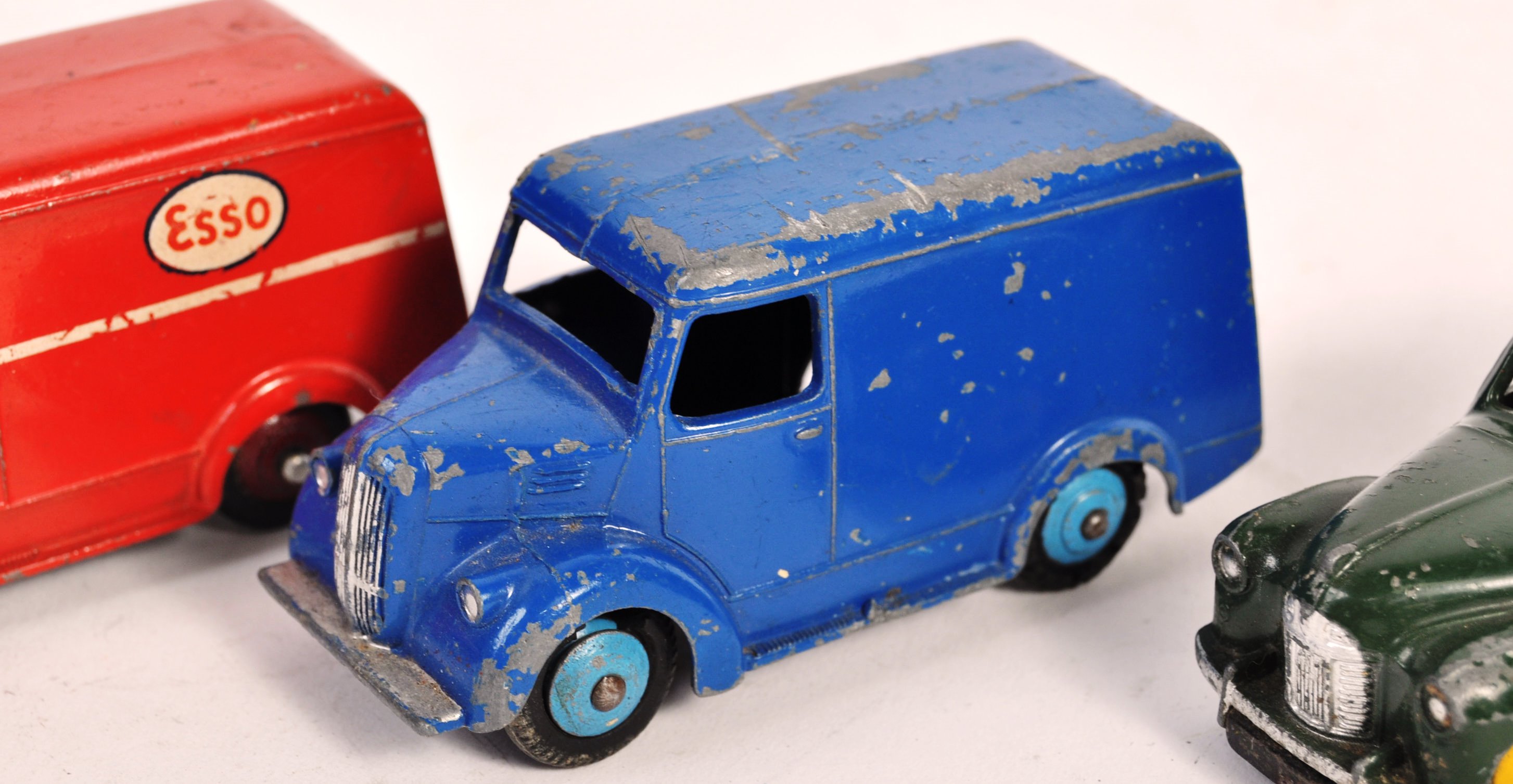 COLLECTION OF VINTAGE DINKY TOYS DIECAST MODEL VANS - Image 3 of 6