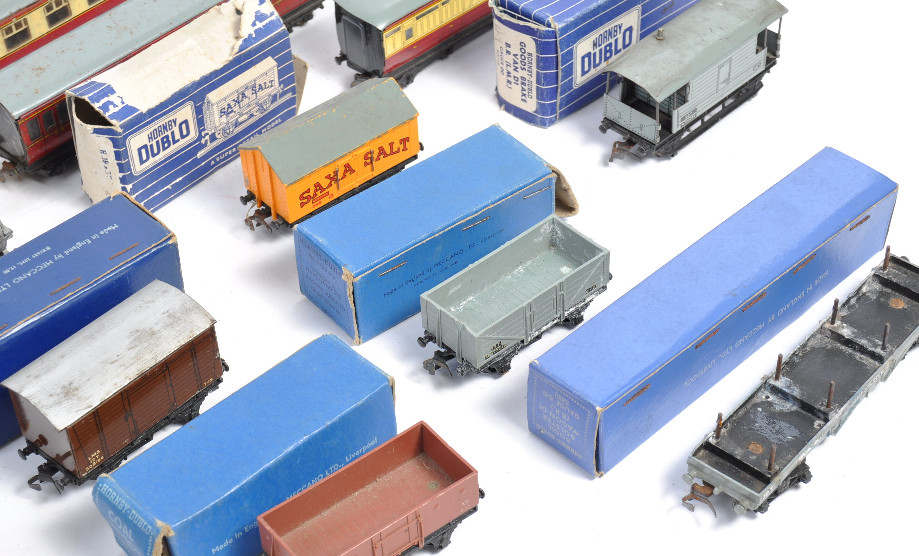 COLLECTION OF ASSORTED HORNBY DUBLO 00 GAUGE ROLLING STOCK - Image 4 of 5