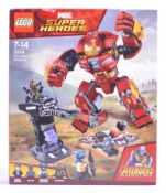 LEGO SET - MARVEL SUPER HEROES - 76104 - THE HULKBUSTER SMASH-UP