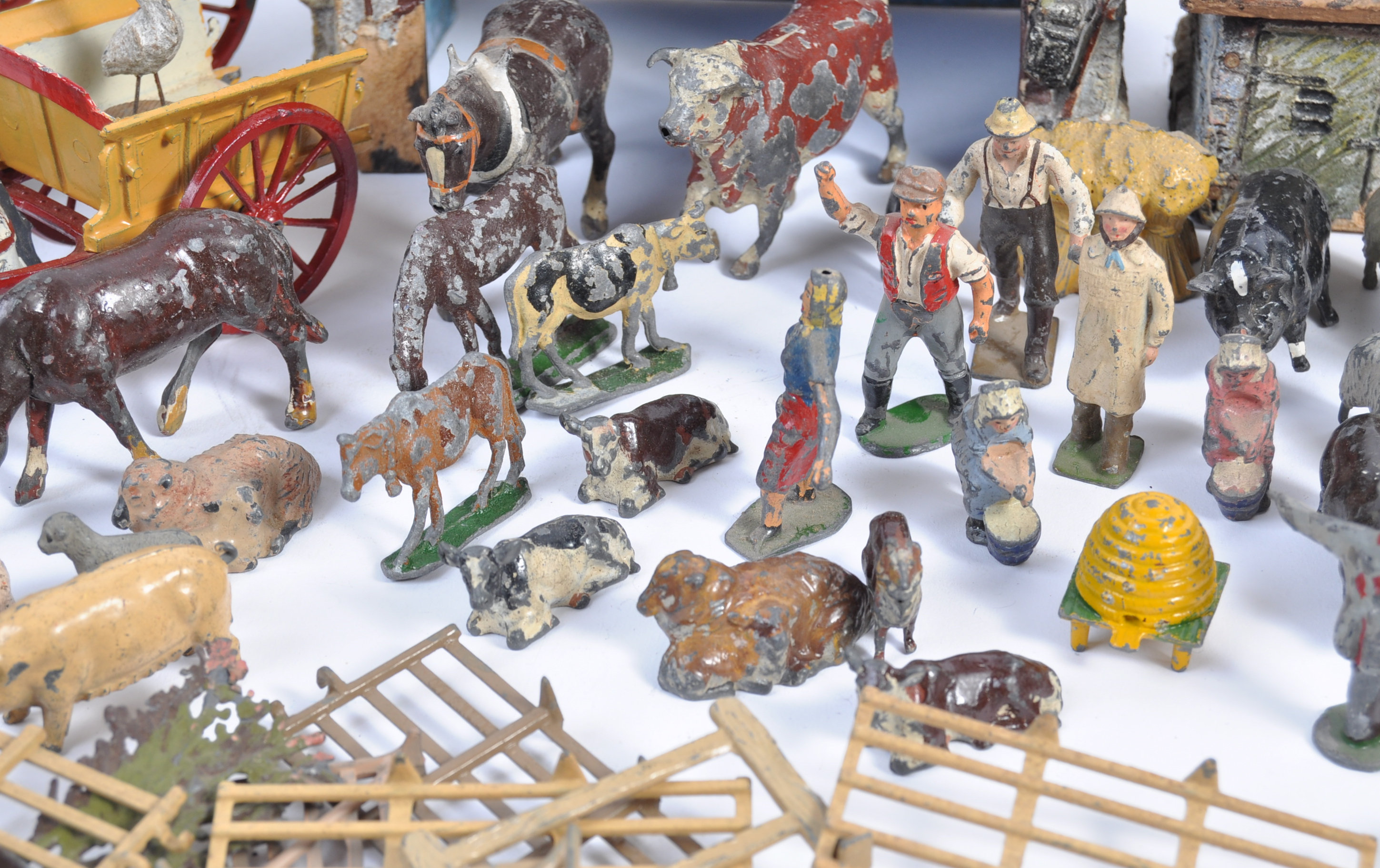 GOOD COLLECTION VINTAGE BRITAINS LEAD FARM ANIMALS - Image 5 of 7