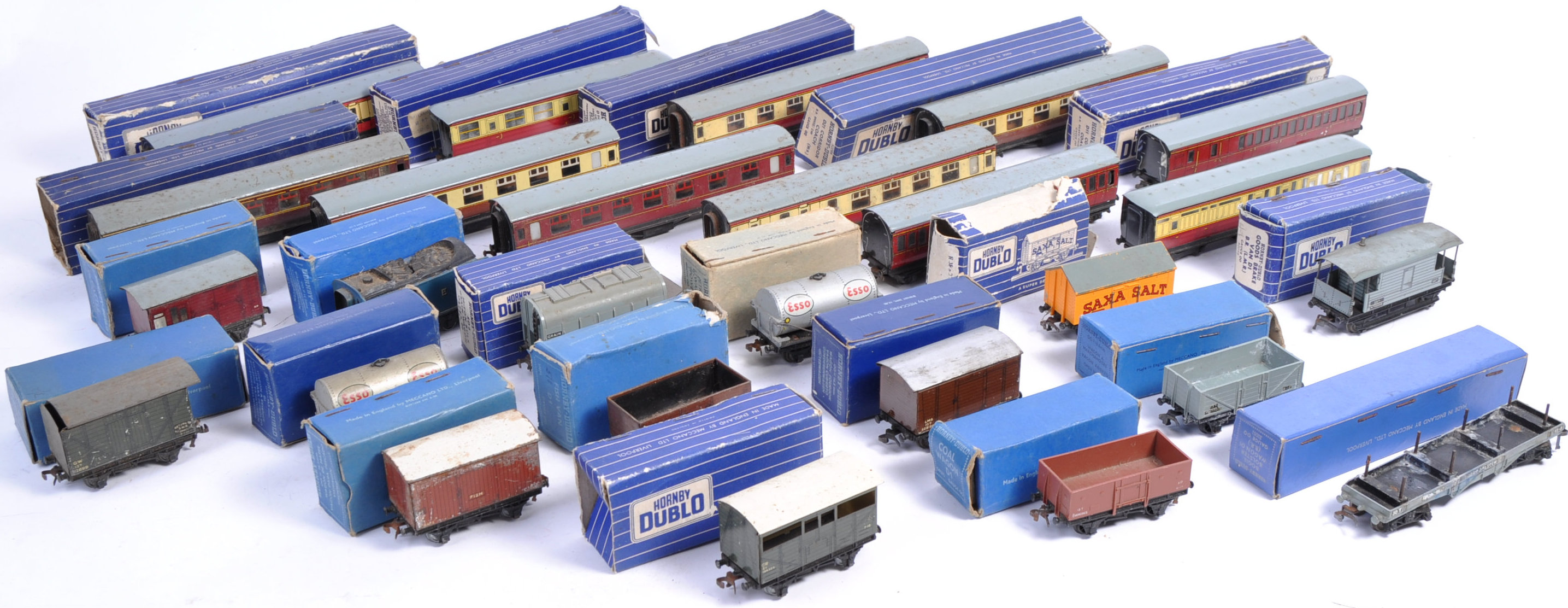 COLLECTION OF ASSORTED HORNBY DUBLO 00 GAUGE ROLLING STOCK