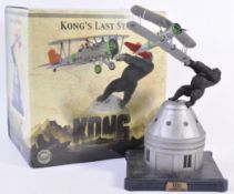KONGS LAST STAND - KING KONG - COLLECTIBLE SCULPTURE