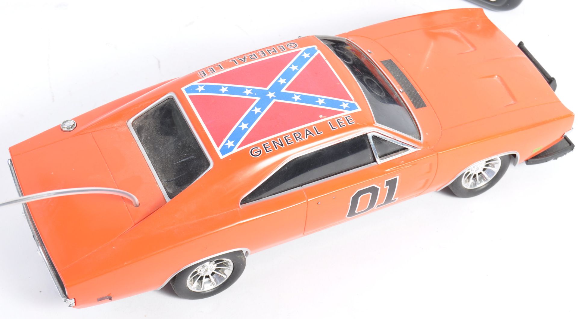 HITARI DUKES OF HAZZARD GENERAL LEE RC CAR AND STUNT RAMP - Bild 3 aus 5