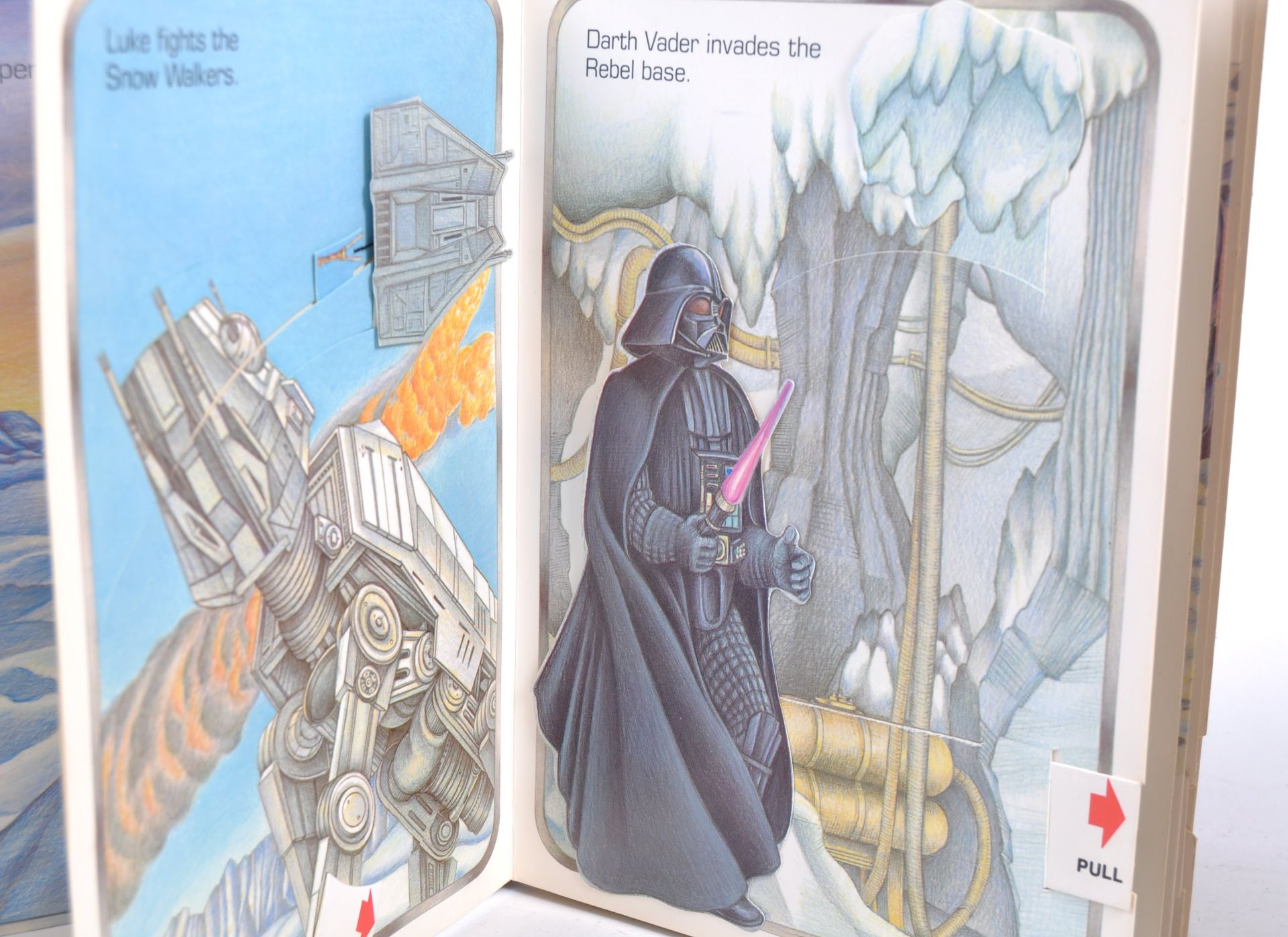 COLLECTION OF VINTAGE STAR WARS BOOKS & BOOKLETS - Image 2 of 10