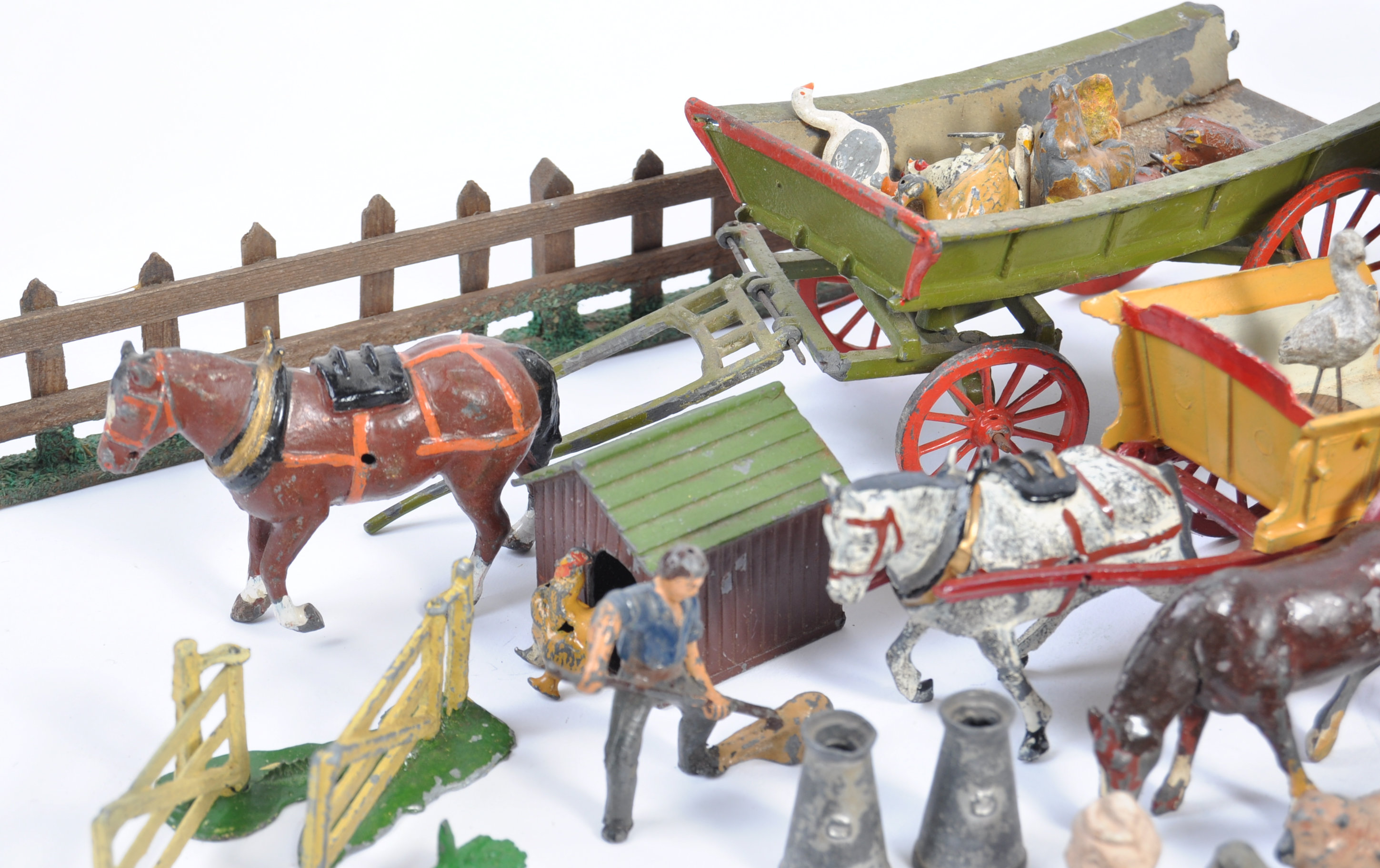 GOOD COLLECTION VINTAGE BRITAINS LEAD FARM ANIMALS - Image 2 of 7