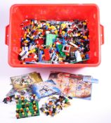 LARGE COLLECTION OF ASSORTED VINTAGE LEGO AND MINIFIGURES