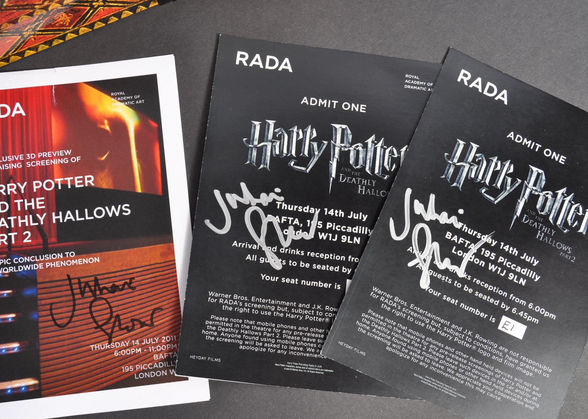 HARRY POTTER - PRESENTATION BOX & PRIVATE SCREENING TICKETS - Bild 2 aus 4