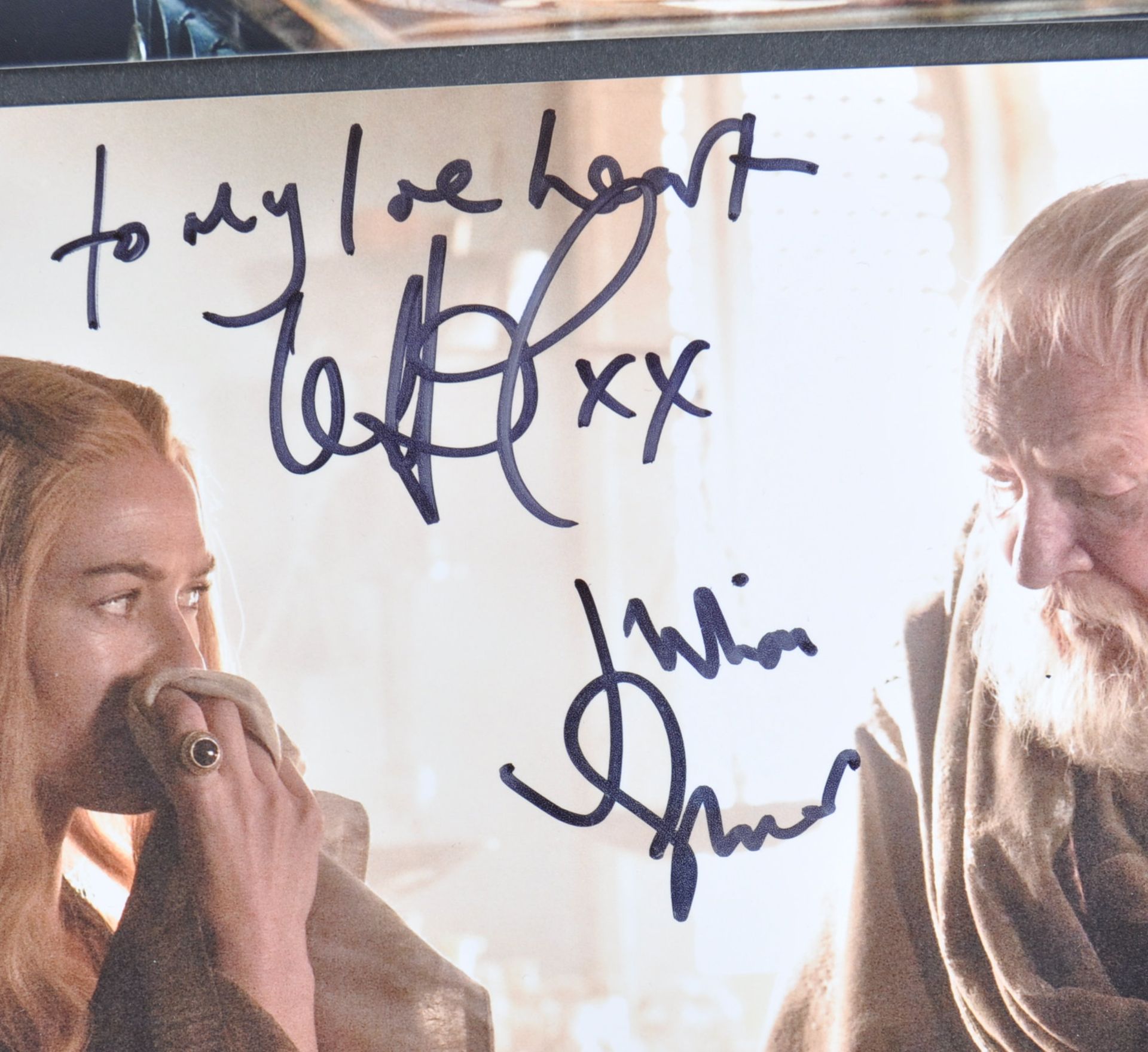 GAME OF THRONES - AUTOGRAPHED PHOTOGRAPHS TO JULIAN GLOVER - Bild 2 aus 3