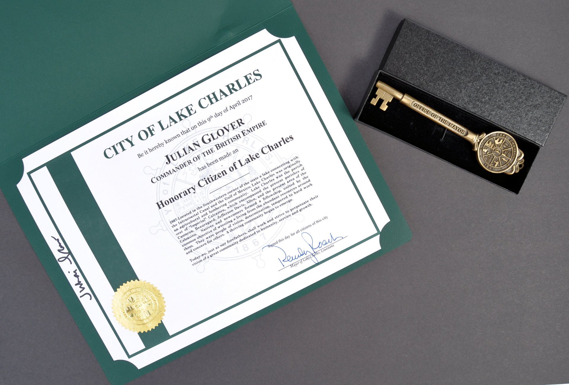 JULIAN GLOVER'S LAKE CHARLES CITIZEN AWARD & KEY TO CITY