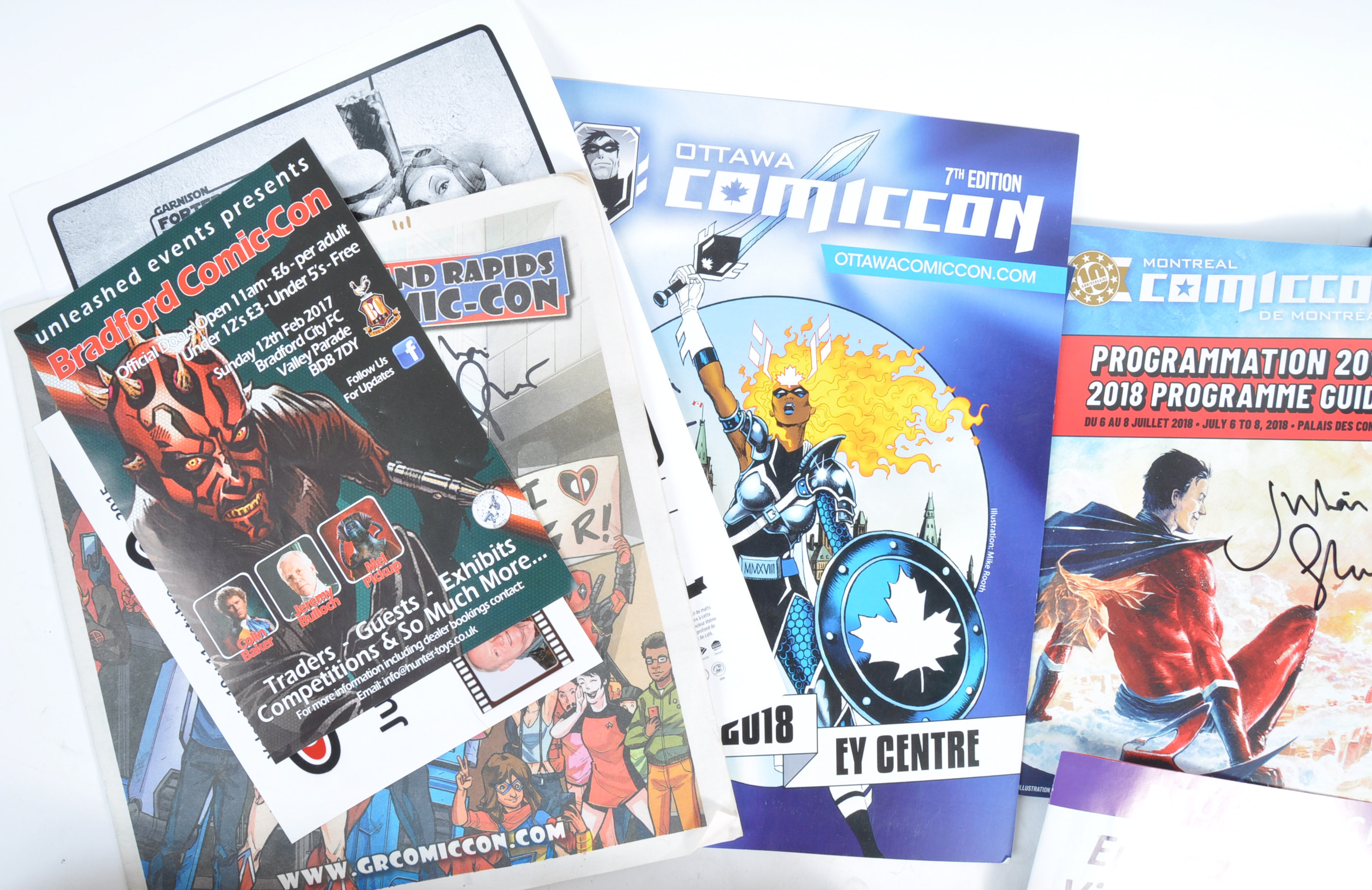 LARGE COLLECTION OF AUTOGRAPHED CONVENTION BROCHURES - Image 2 of 4