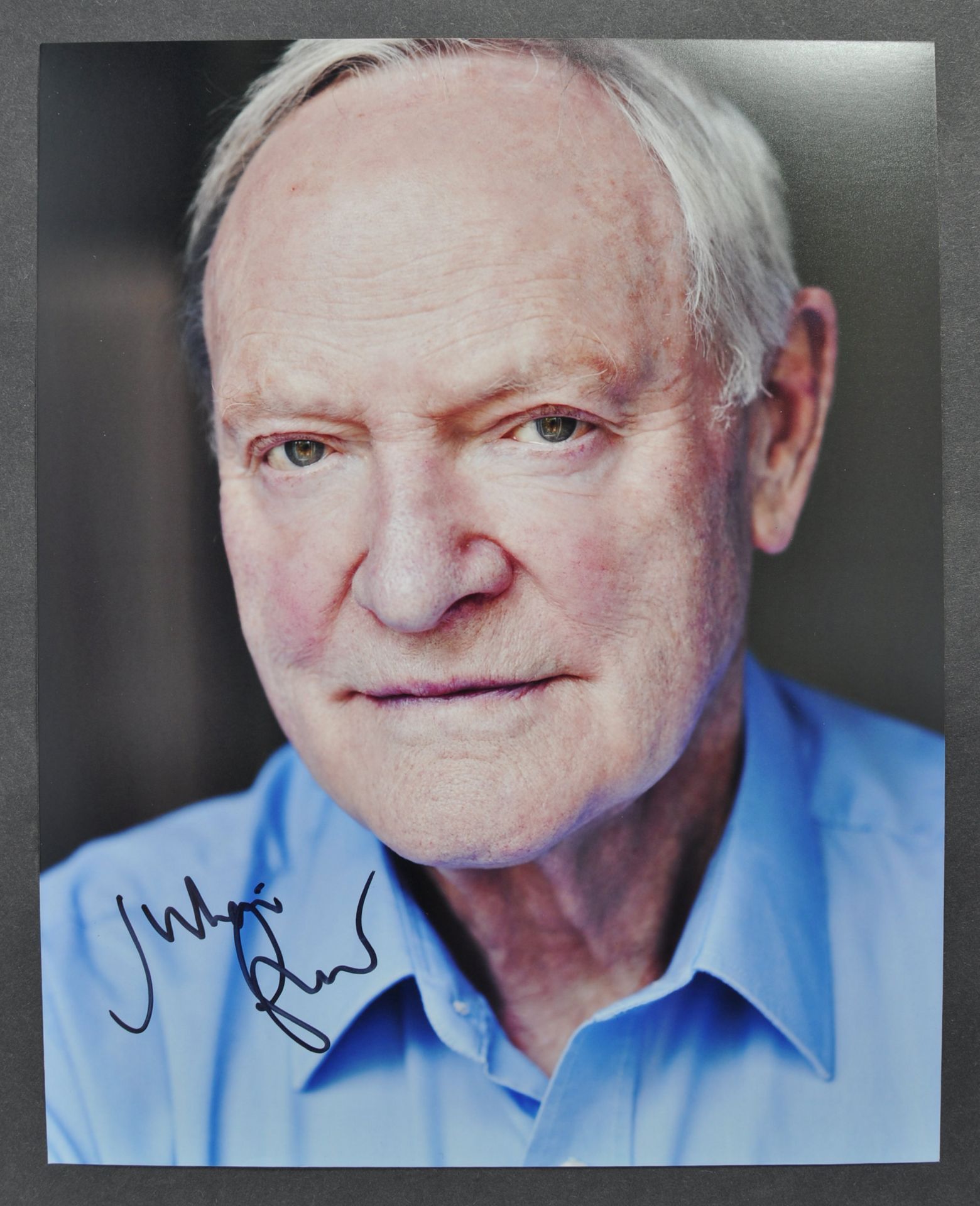 JULIAN GLOVER AUTOGRAPHED PHOTOGRAPH 8X10"