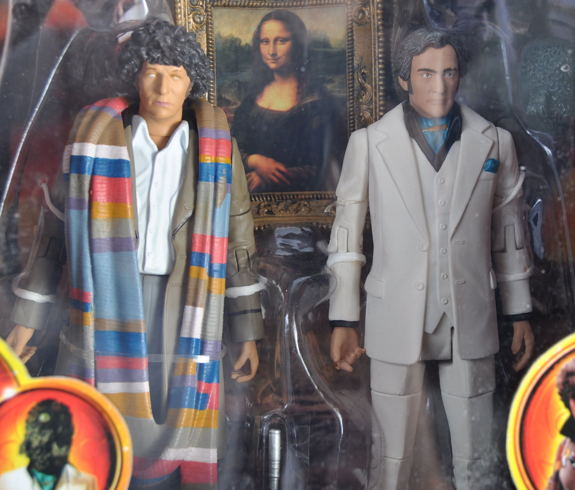 JULIAN GLOVER DOCTOR WHO - AUTOGRAPHED ACTION FIGURE SET - Bild 3 aus 4