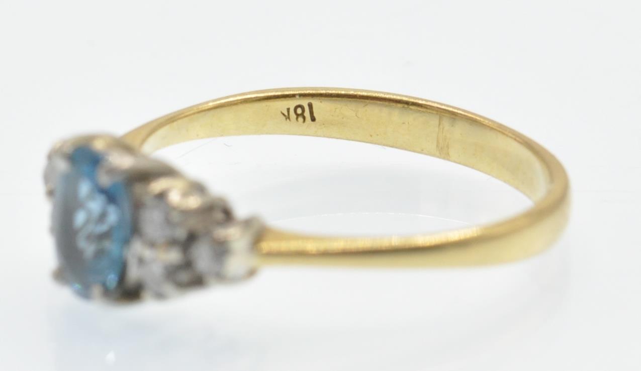 An 18ct Topaz & Diamond Ring - Image 4 of 5