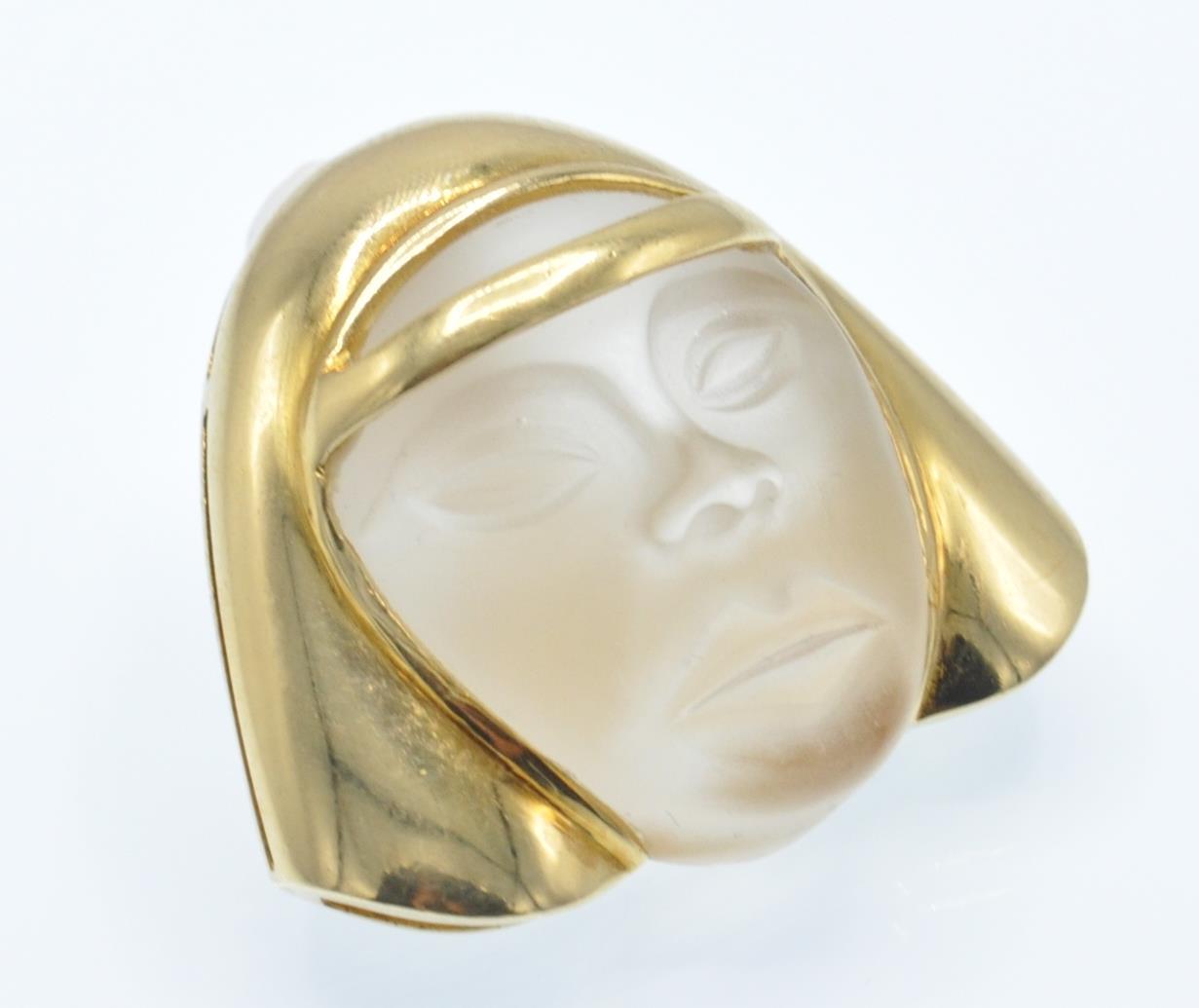 An Italian 18ct Gold & Carved Crystal Figural Pendant - Image 2 of 7