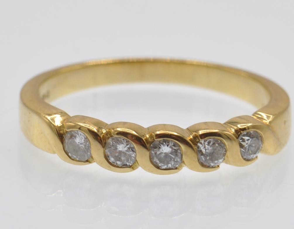 A Hallmarked 18ct Gold & Diamond Five Stone Ring