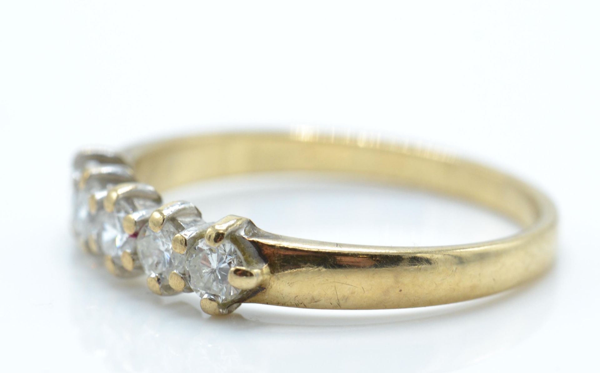 A Hallmarked 9ct Gold 5 Stone Diamond Ring - Bild 3 aus 4