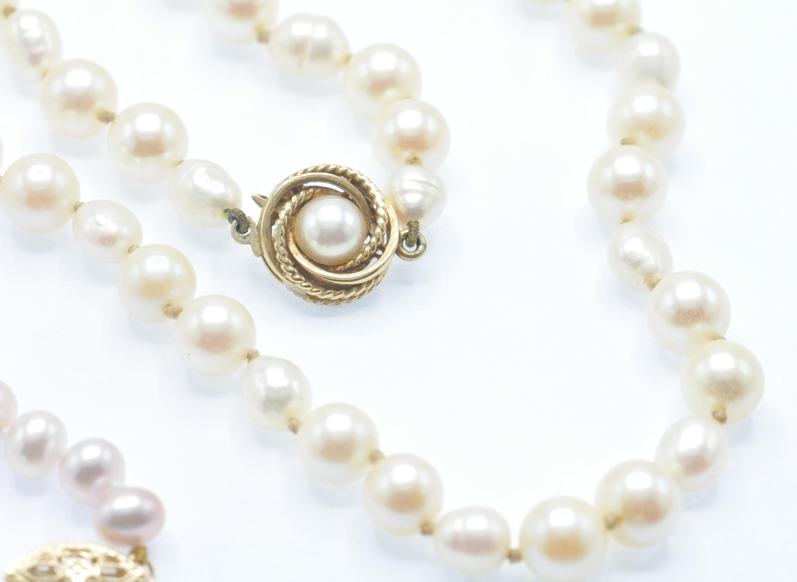 Two Cultured Pearl Necklaces & a Bracelet - Image 6 of 6