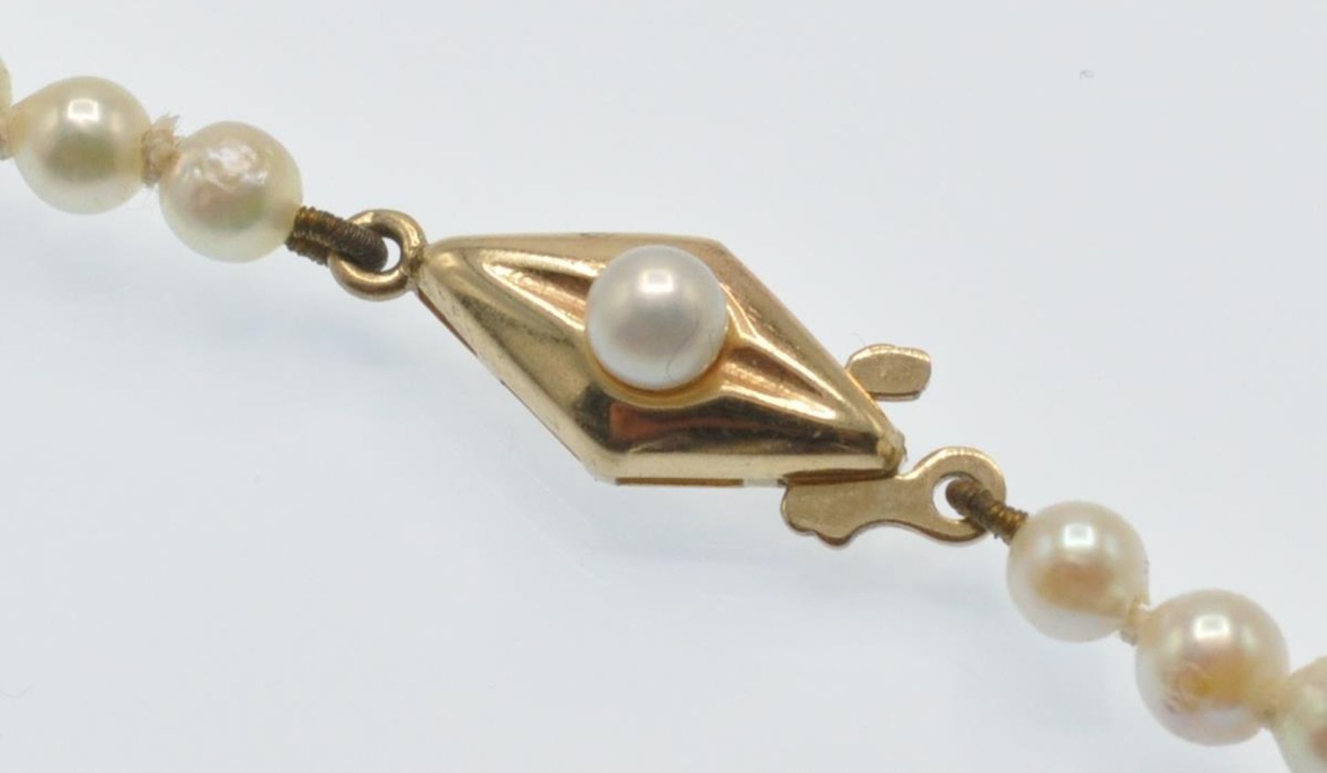 A Hallmarked 9ct Gold & Cultured Pearl Necklace - Bild 2 aus 6