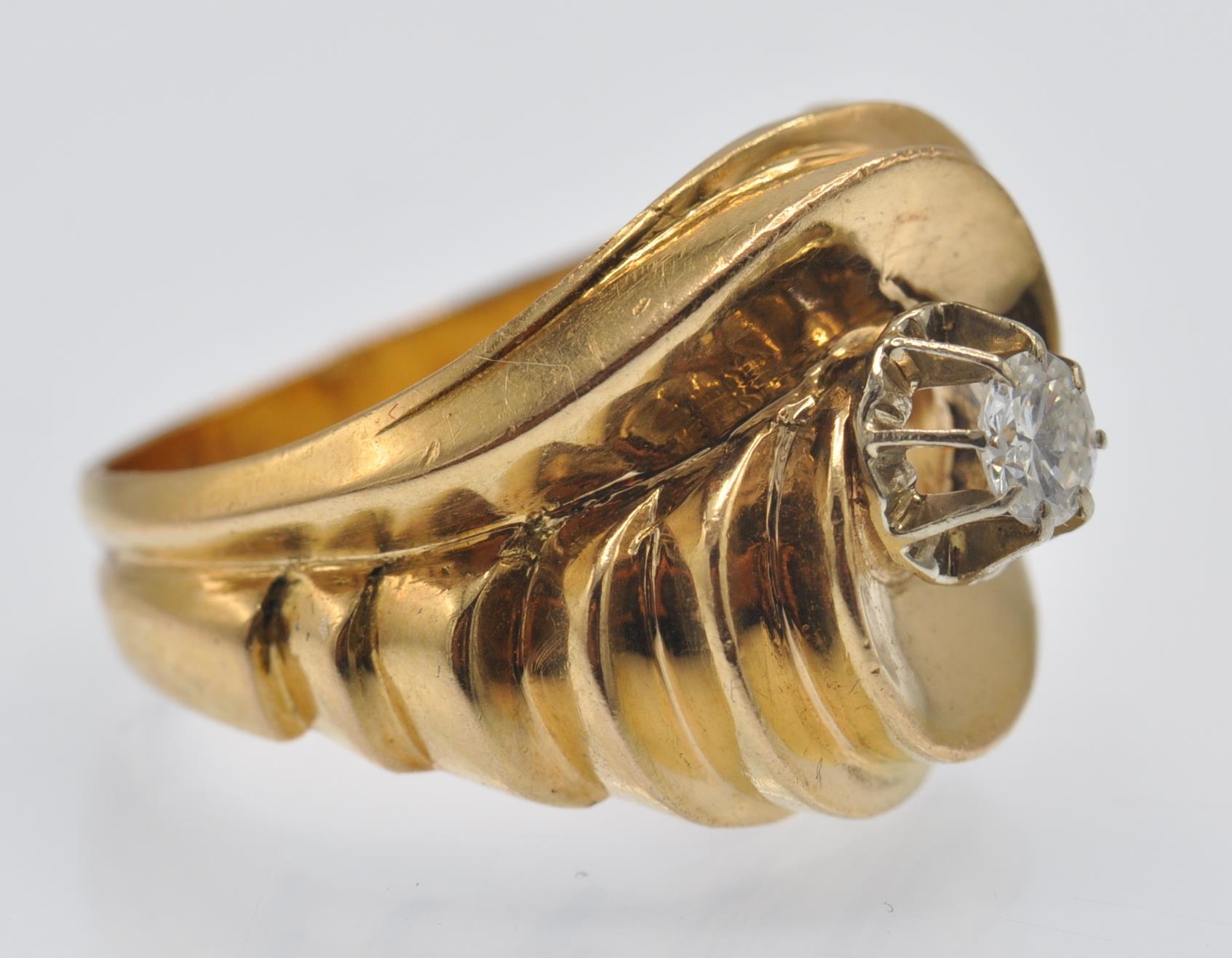 A French Art Deco 18ct Gold & Diamond Ring - Image 2 of 5