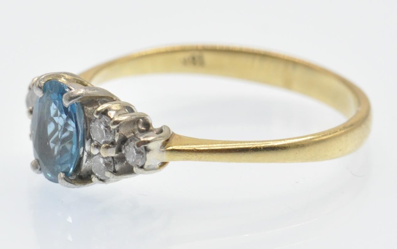 An 18ct Topaz & Diamond Ring - Image 3 of 5