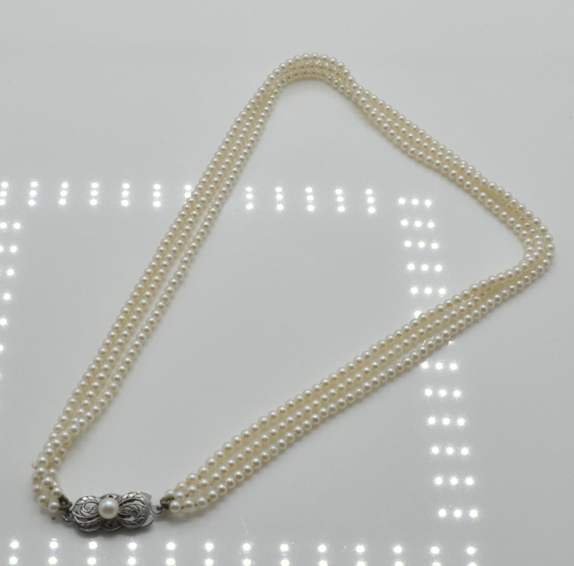 A Vintage Mikimoto Cultured Pearl Necklace - Bild 5 aus 5