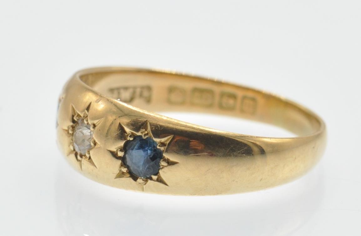 An Antique Hallmarked 18ct Gold Sapphire & Diamond Ring - Image 3 of 4